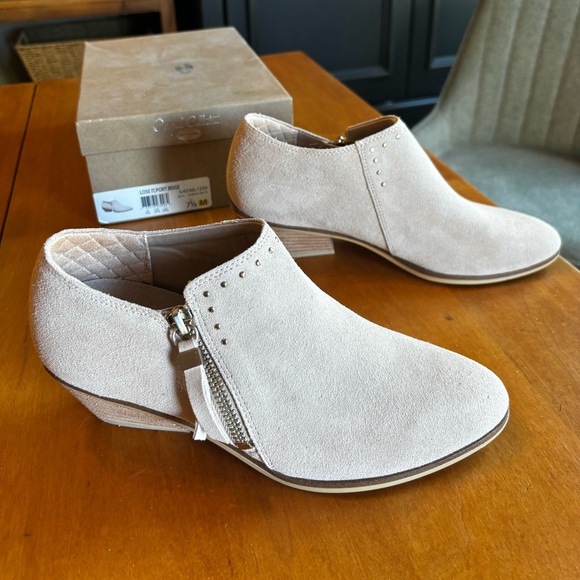 Dr. Scholl's Shoes - Dr. Scholl’s Port Beige Booties